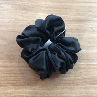 100% Silk Scrunchie