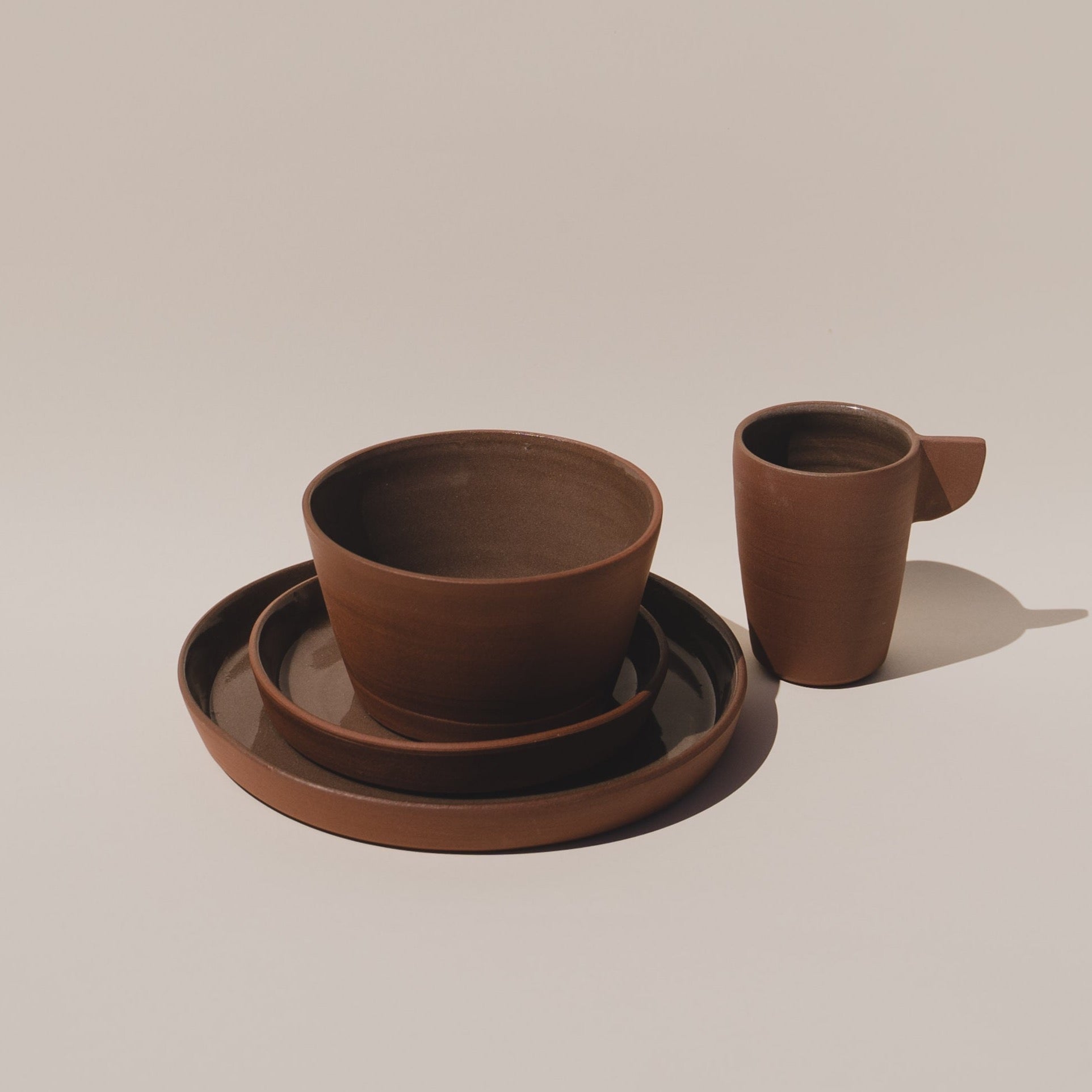 Ceramic Plate and Ceramic Dinner Set in natural brown colour
